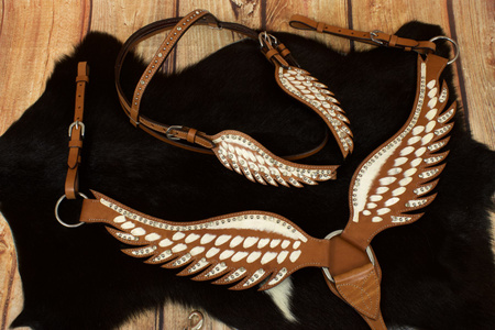 zestaw lptrick uzda + napierśnik białe z kryształkami, w kształcie skrzydeł