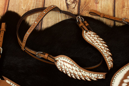 Zestaw LpTrick ogłowie + napierśnik białe z kryształkami, w kształcie skrzydeł