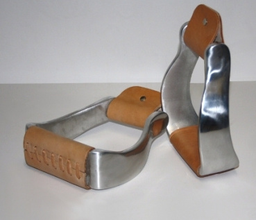 HYX Alu Steigbügel- Glatt - gebogen - 1 1/2 ''