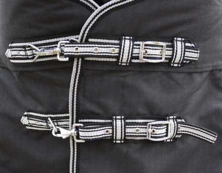 "TOUGH HORSE" - Regen Winterdecke - 1200D - 300g filling - SCHWARZ - 76" & 78"